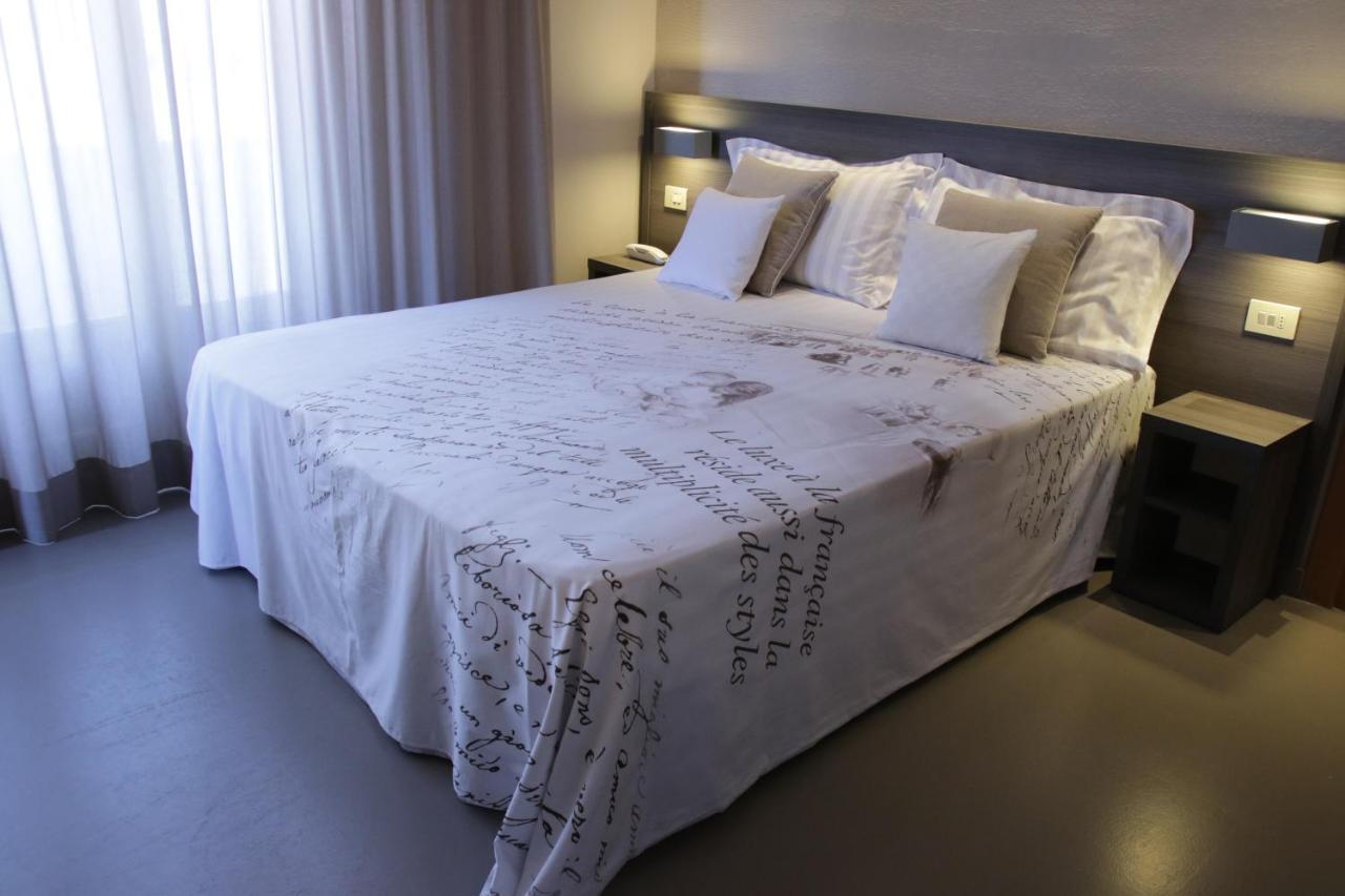 Hotel Crystal 마리아나디피에트라산타 외부 사진